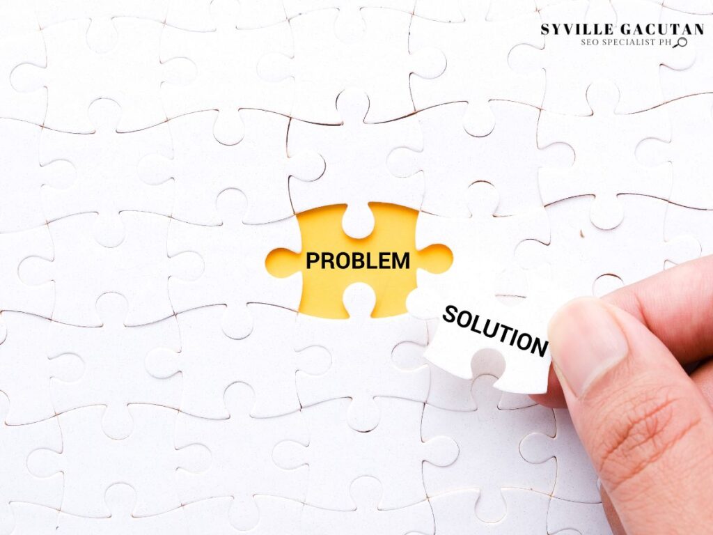 Puzzle pieces with one saying "PROBLEM" and the other "SOLUTION"