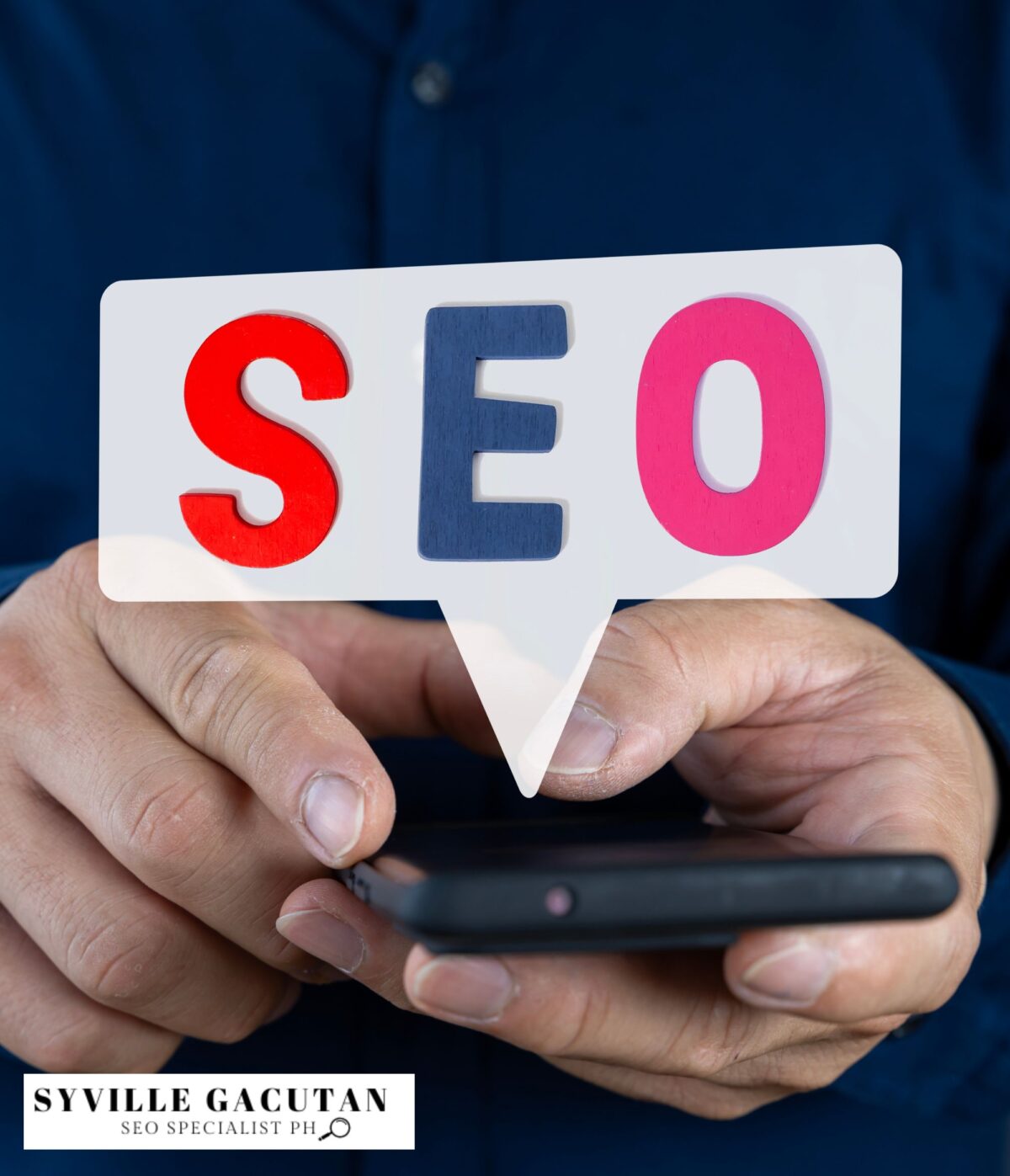 Close-up of hands with 'SEO' speech bubble on a smartphone.